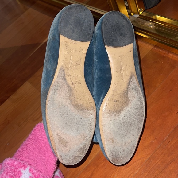 Used - Picture 2 of 3